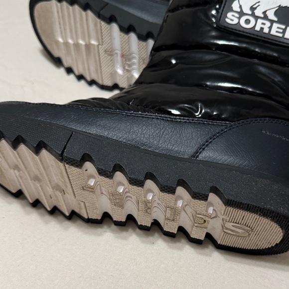 Sorel women’s Shiny Black Snow Boots - Picture 7 of 8